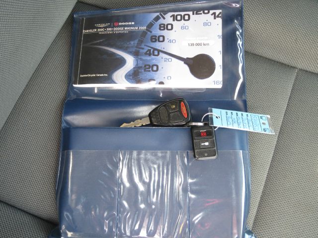 Dodge Magnum 2005 photo 1