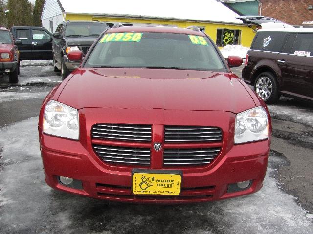 Dodge Magnum 2005 photo 2