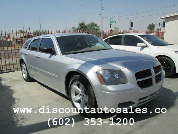 Dodge Magnum 2005 photo 1
