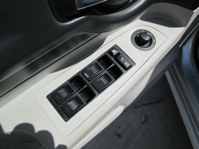 Dodge Magnum 2005 photo 8