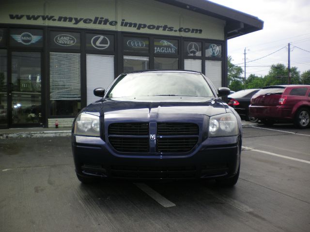 Dodge Magnum 2005 photo 2