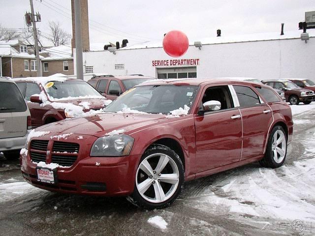 Dodge Magnum SE Unspecified