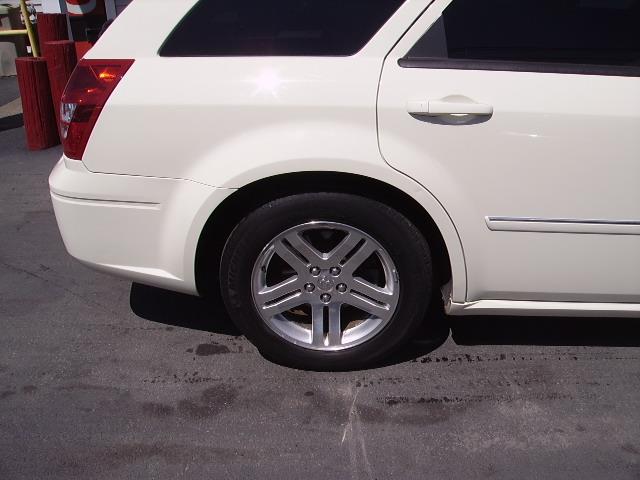 Dodge Magnum Deluxe Convertible Wagon