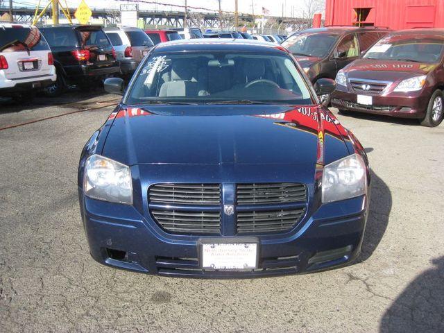 Dodge Magnum 2005 photo 2