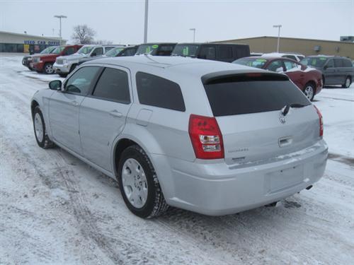 Dodge Magnum 2005 photo 2
