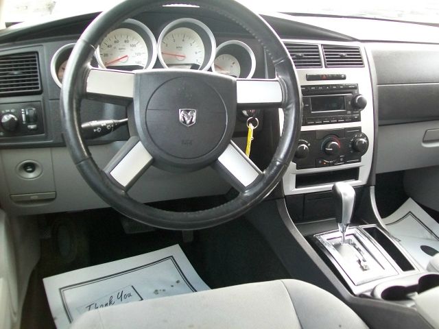 Dodge Magnum 2005 photo 1