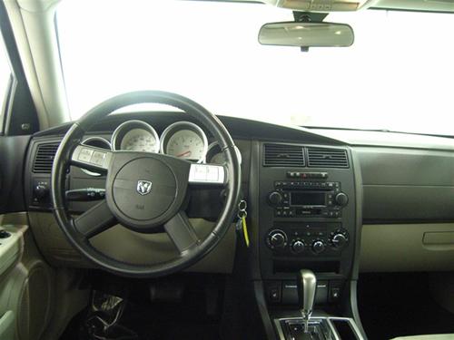 Dodge Magnum 2005 photo 1