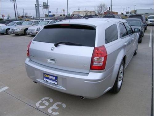 Dodge Magnum 2005 photo 1