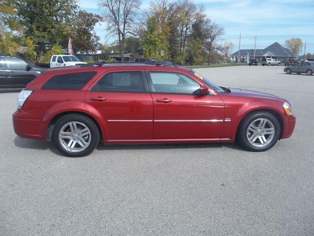 Dodge Magnum 2005 photo 2