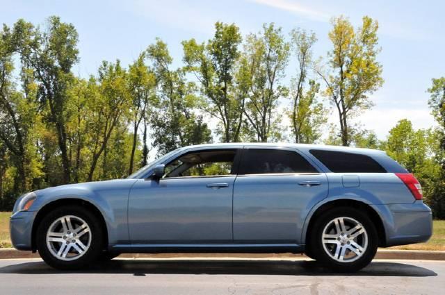 Dodge Magnum 2005 photo 3