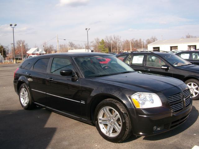Dodge Magnum 2005 photo 1