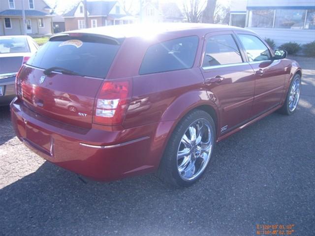Dodge Magnum 2005 photo 1