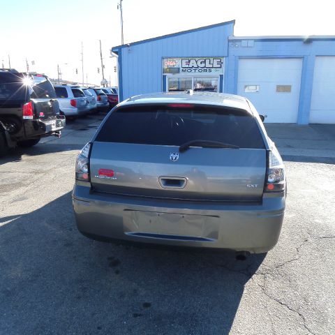 Dodge Magnum 2005 photo 1