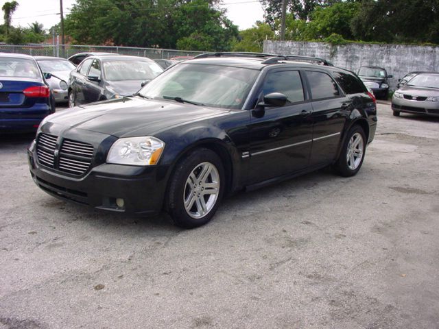 Dodge Magnum 2005 photo 1