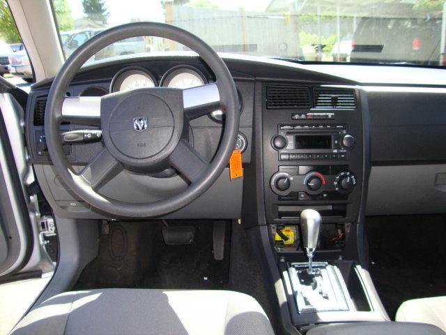 Dodge Magnum 2005 photo 4