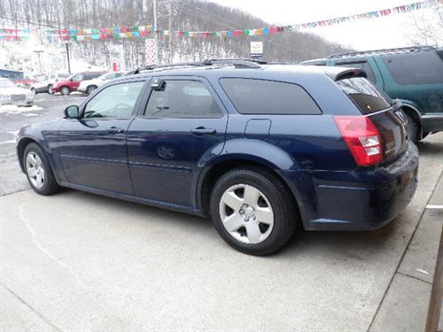 Dodge Magnum 2005 photo 1