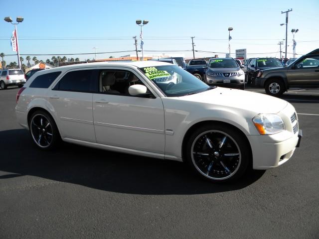 Dodge Magnum 2005 photo 1