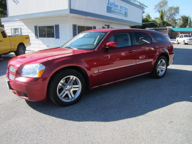 Dodge Magnum 2005 photo 1