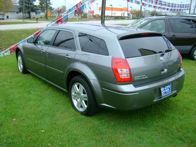Dodge Magnum 2005 photo 1
