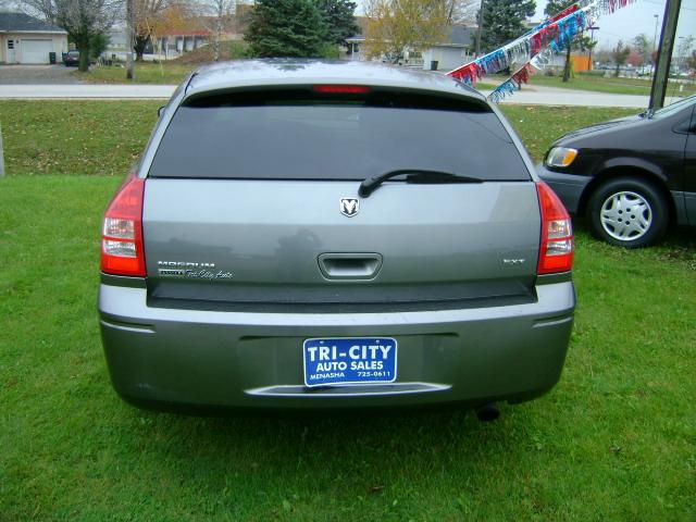 Dodge Magnum 2005 photo 2