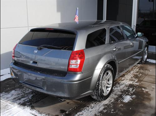 Dodge Magnum 2005 photo 3
