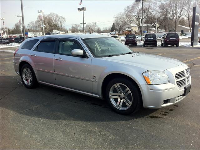 Dodge Magnum 2005 photo 1