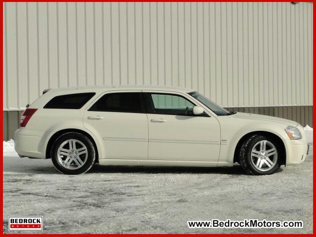 Dodge Magnum 2005 photo 1