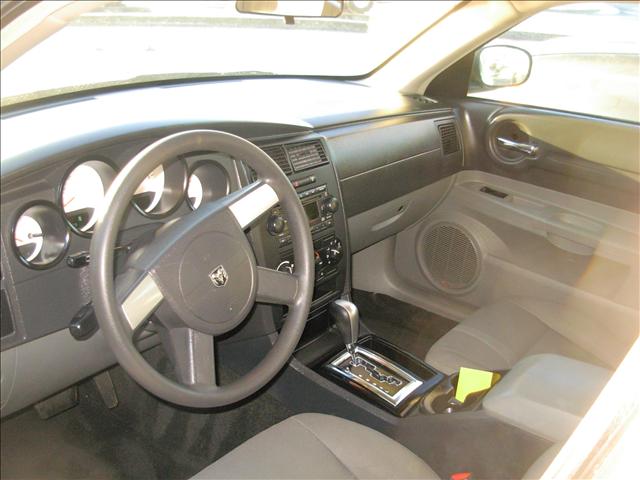 Dodge Magnum 2005 photo 2