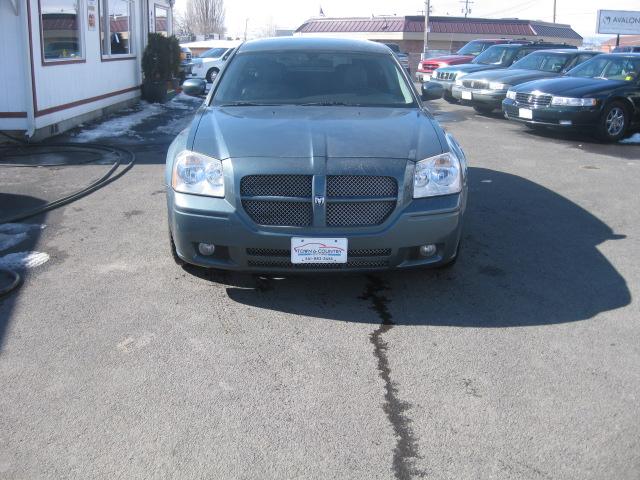 Dodge Magnum 2005 photo 2