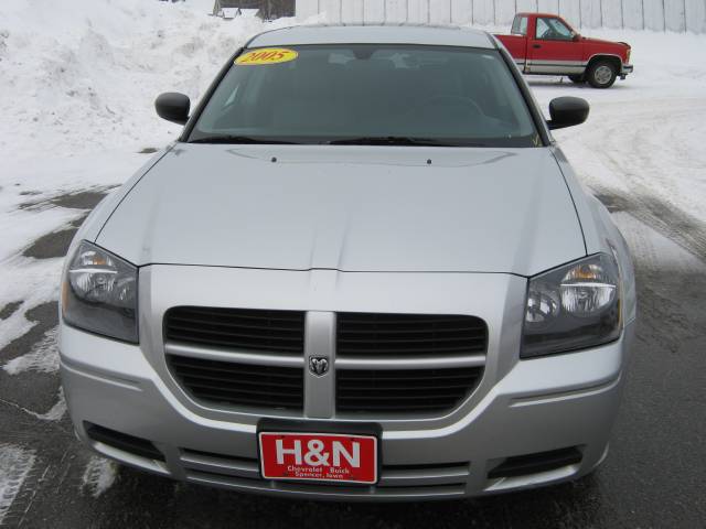 Dodge Magnum 2005 photo 1