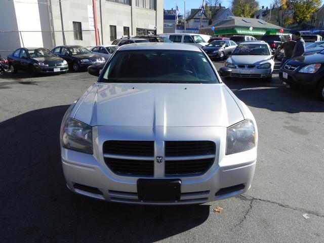 Dodge Magnum 2005 photo 1