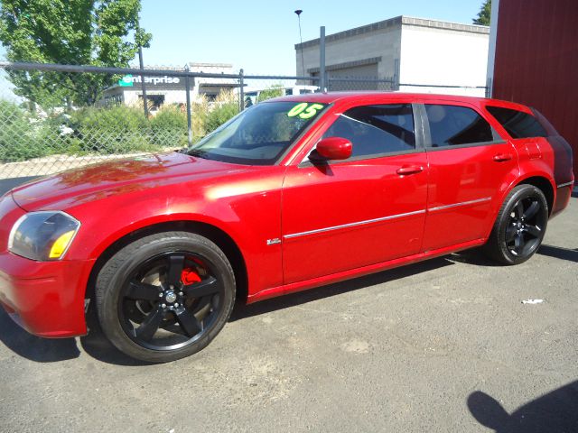 Dodge Magnum 2005 photo 1