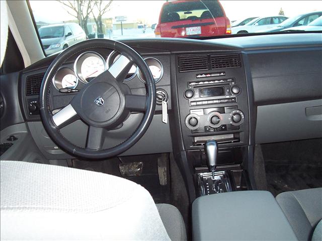 Dodge Magnum 2005 photo 3