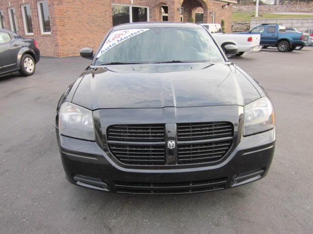Dodge Magnum 2005 photo 2