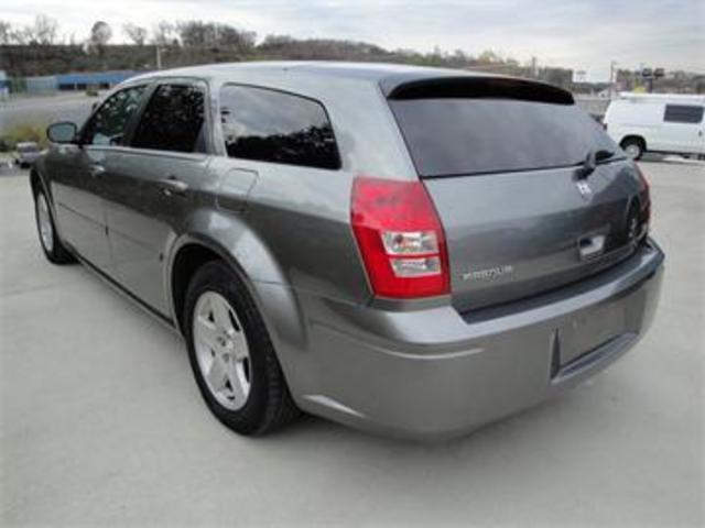 Dodge Magnum 2005 photo 2