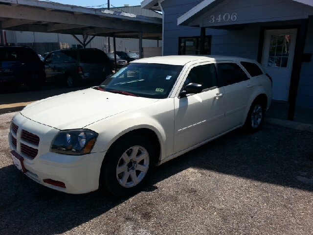 Dodge Magnum 2005 photo 1