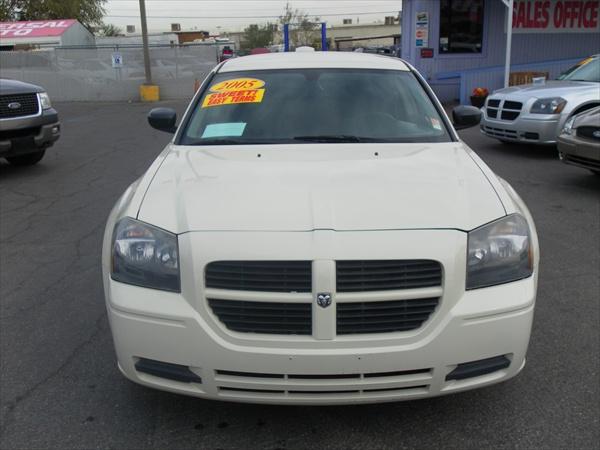 Dodge Magnum 2005 photo 1