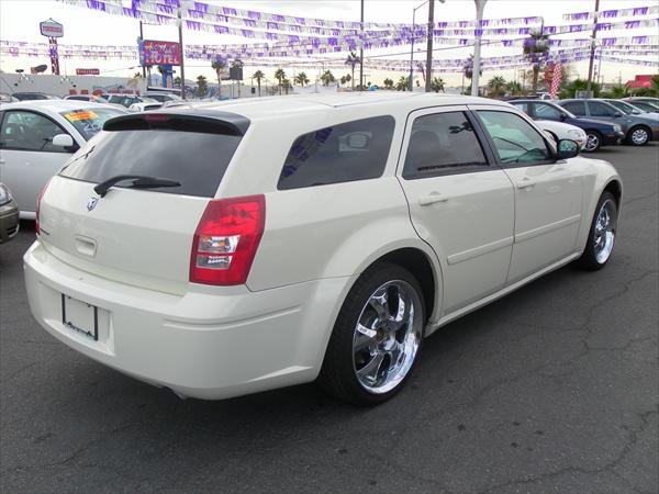 Dodge Magnum 2005 photo 4