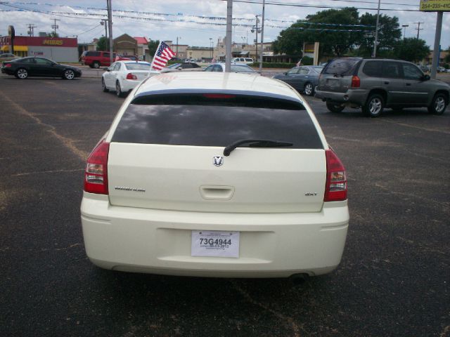 Dodge Magnum 2005 photo 1