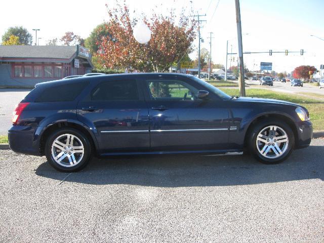 Dodge Magnum SLT 25 Wagon