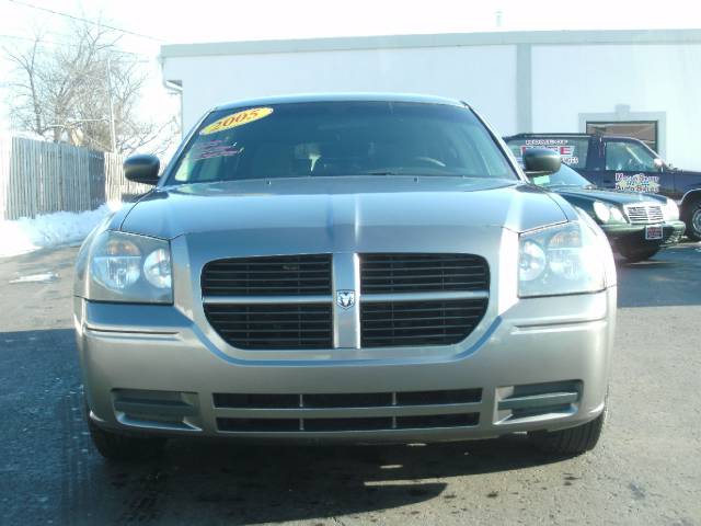 Dodge Magnum 2005 photo 2
