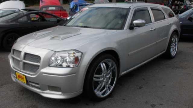 Dodge Magnum 2005 photo 1