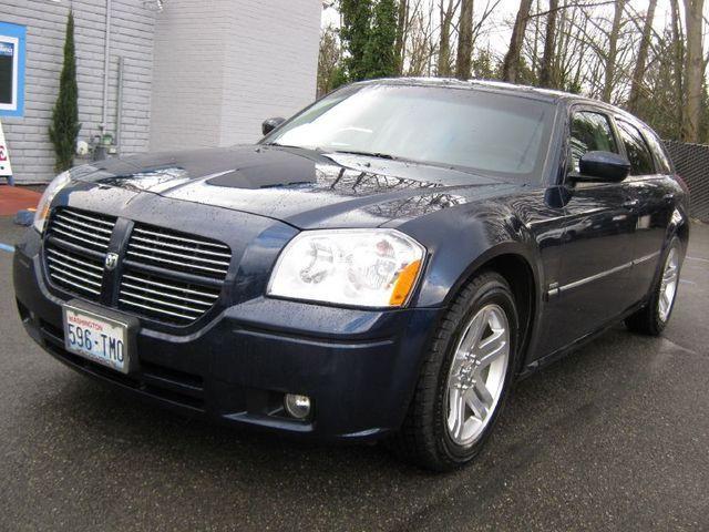 Dodge Magnum 2WD 4 Door Wagon