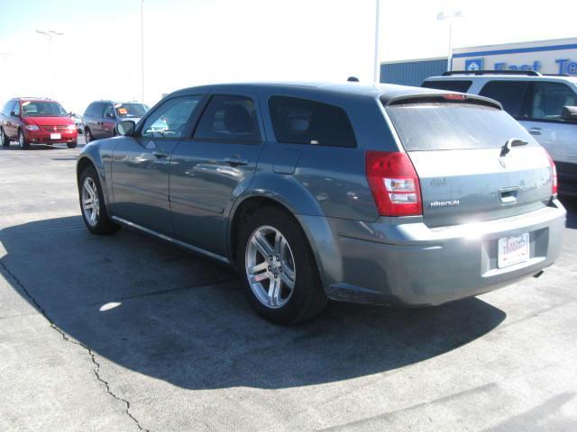 Dodge Magnum 2005 photo 2