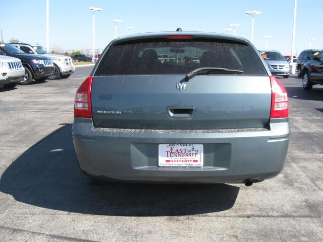 Dodge Magnum 2005 photo 3