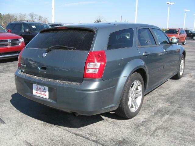 Dodge Magnum 2005 photo 4