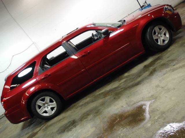 Dodge Magnum 2005 photo 1
