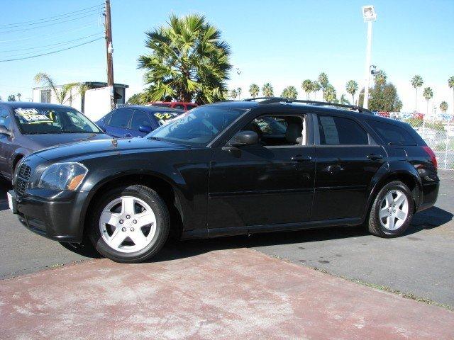 Dodge Magnum 2005 photo 2
