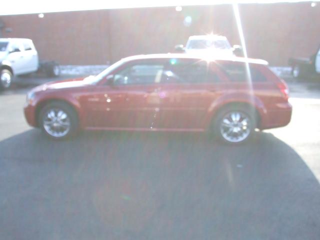 Dodge Magnum 2005 photo 2