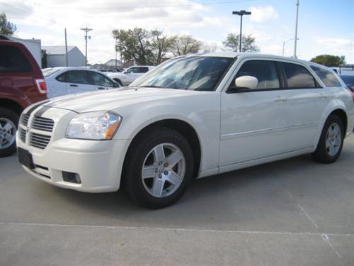 Dodge Magnum 2005 photo 1